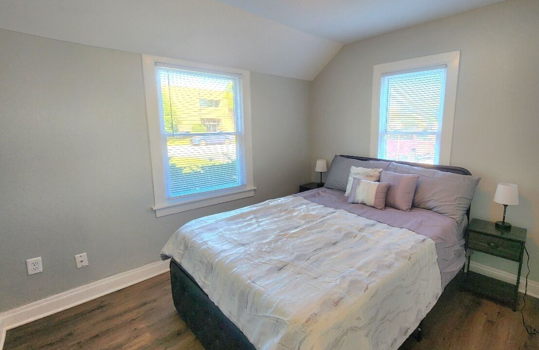 Photo of Bedroom in Crestwood