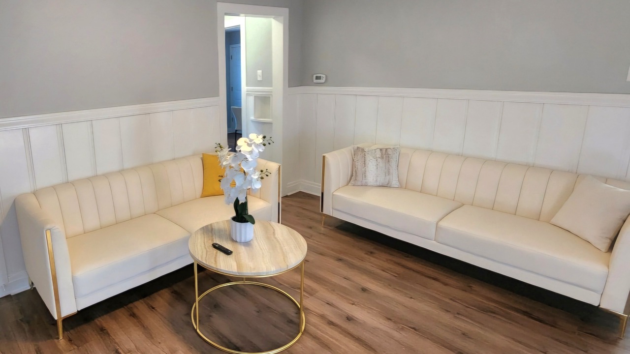 Photo of Livingroom in Crestwood