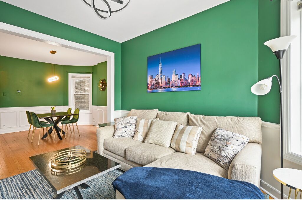 Photo of Livingroom in Lakeview