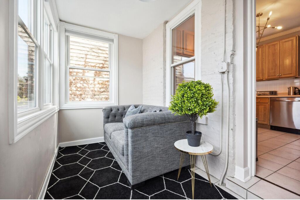 Photo of Livingroom in Lakeview