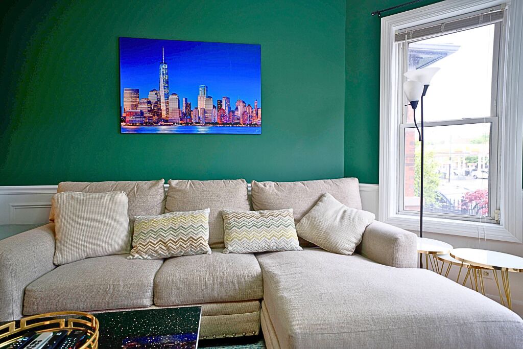 Photo of Livingroom in Lakeview