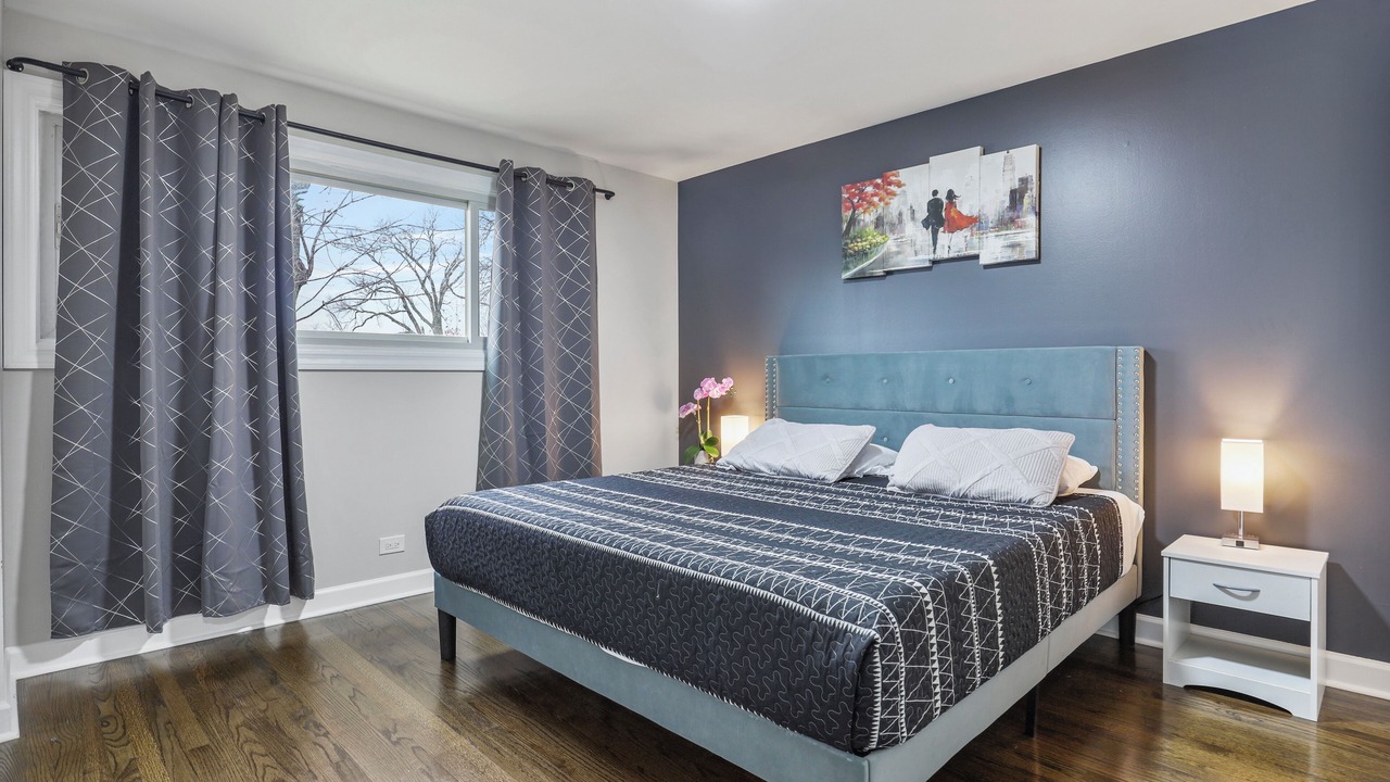 Photo of Bedroom in Elmhurst