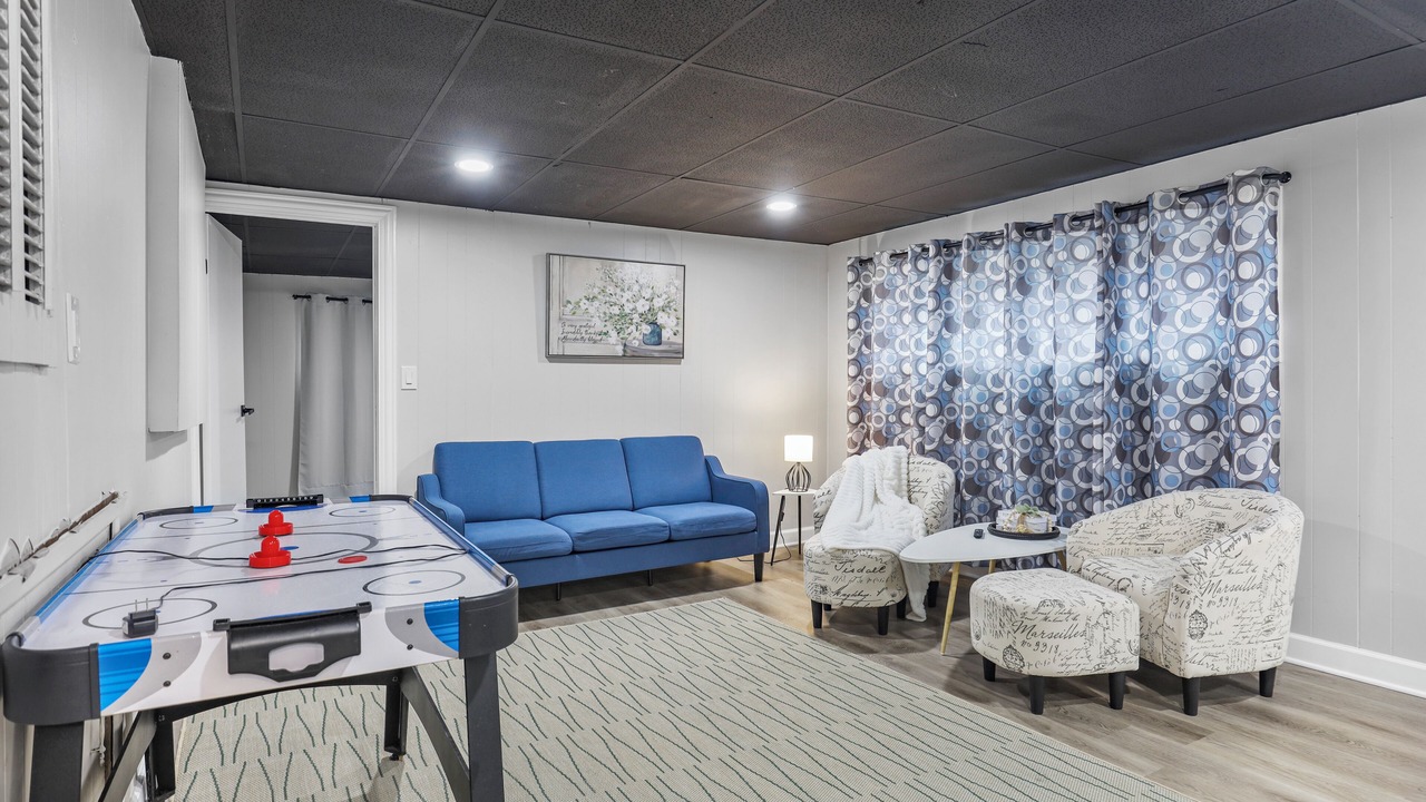 Photo of Bedroom in Elmhurst