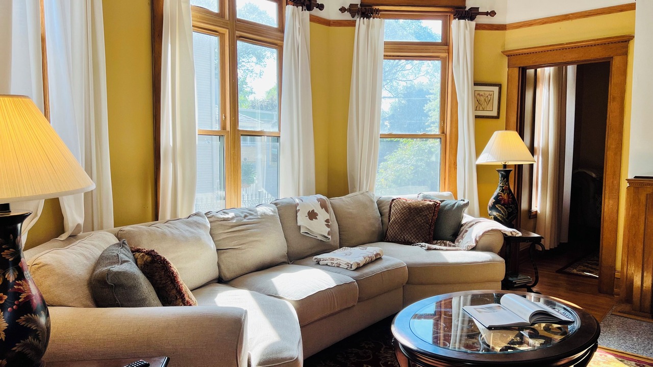 Photo of Livingroom in Oak Park