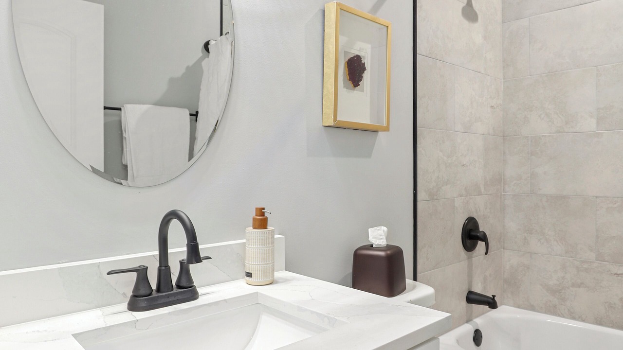 Photo of Bathroom in Grand Boulevard