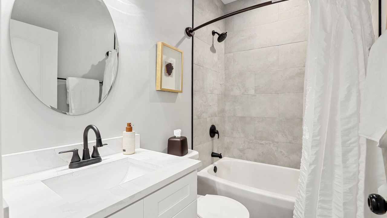Photo of Bathroom in Grand Boulevard