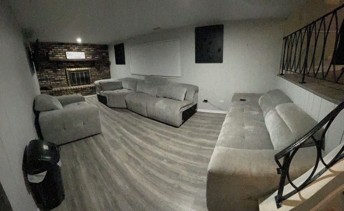 Photo of Livingroom in Lansing