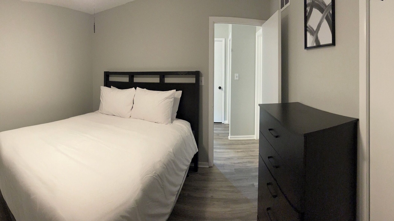 Photo of Bedroom in Lansing