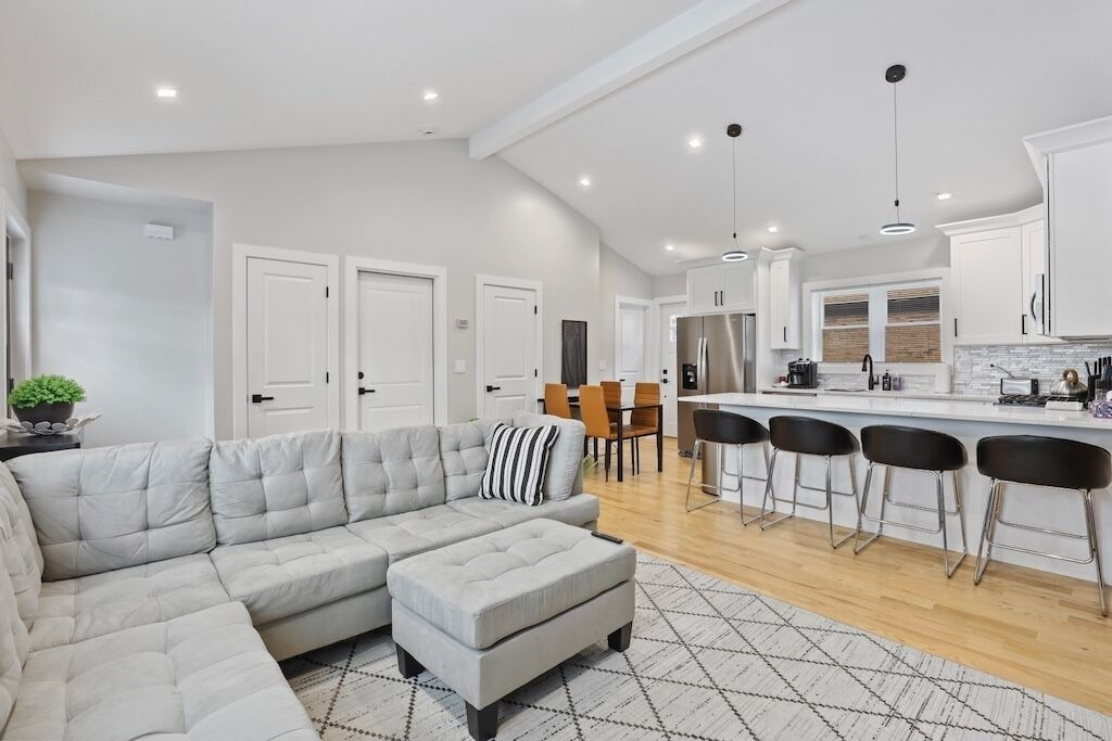 Photo of Livingroom in Willowbrook