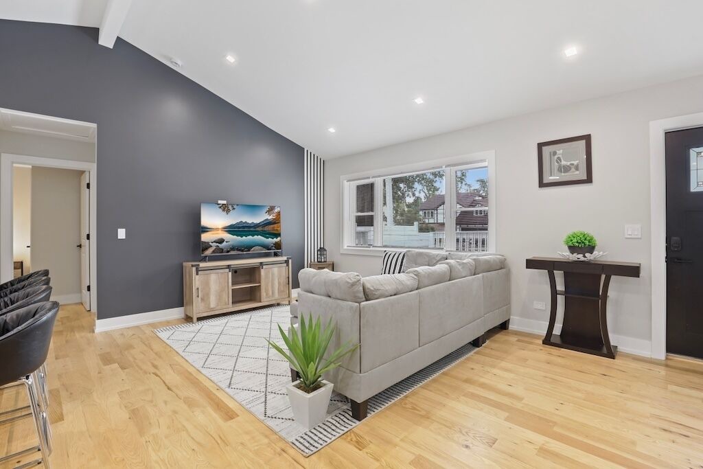 Photo of Livingroom in Willowbrook