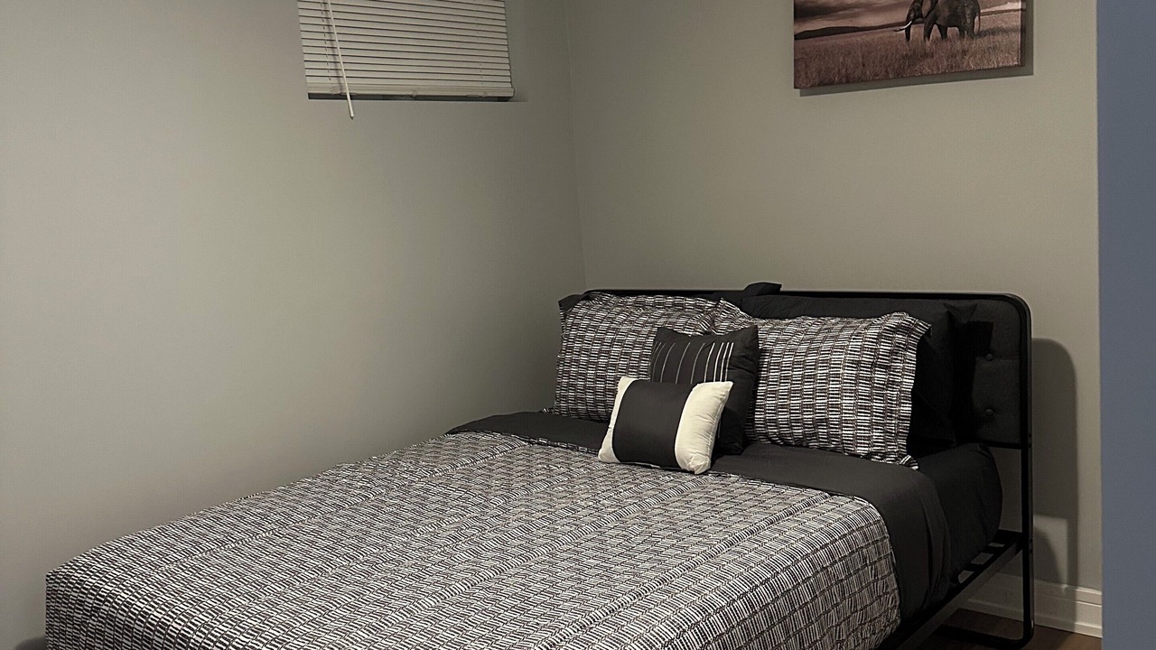 Photo of Bedroom in Bronzeville