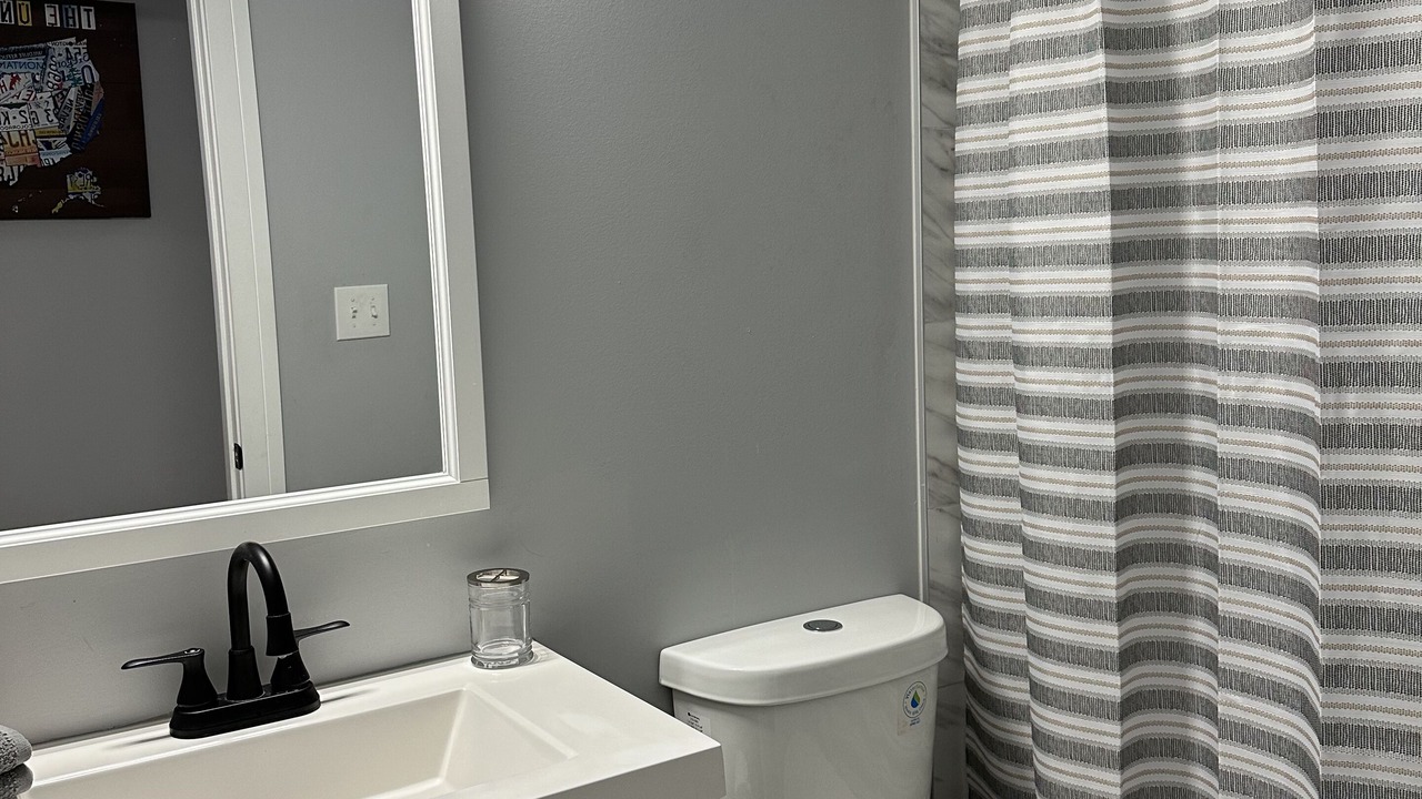 Photo of Bathroom in Bronzeville