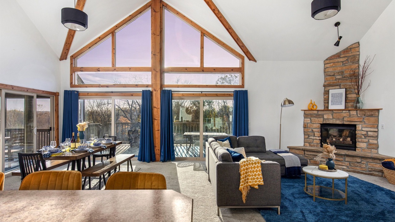Photo of Livingroom in Galena