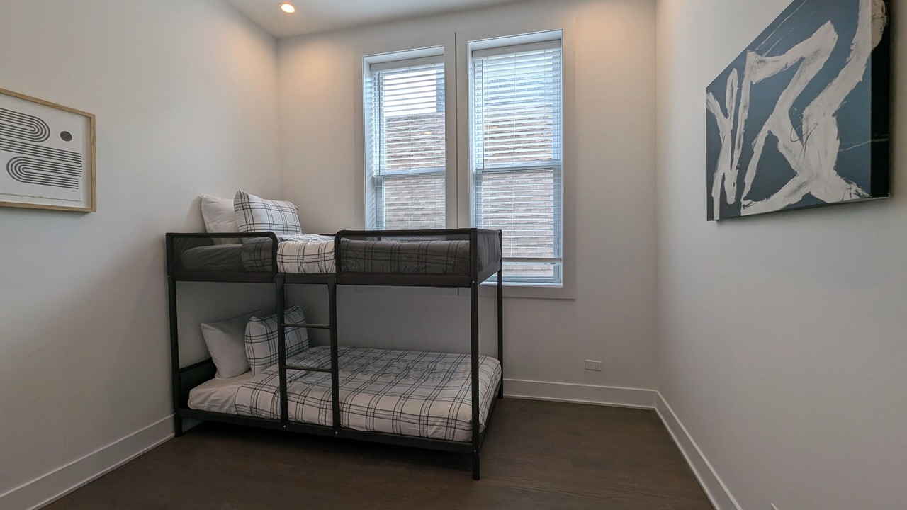 Photo of Bedroom in Roscoe Village