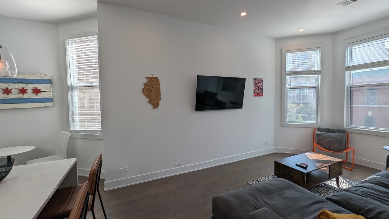 Photo of Livingroom in Roscoe Village