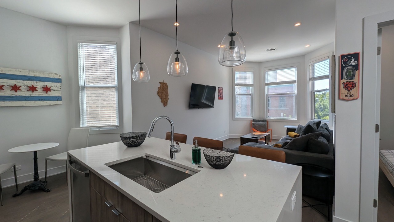 Photo of Livingroom in Roscoe Village