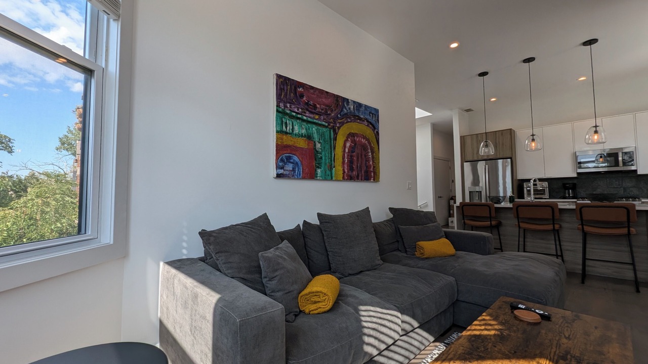 Photo of Livingroom in Roscoe Village