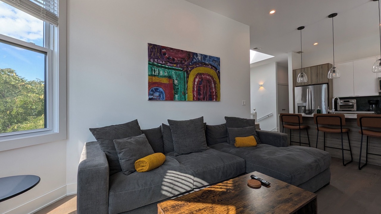 Photo of Livingroom in Roscoe Village