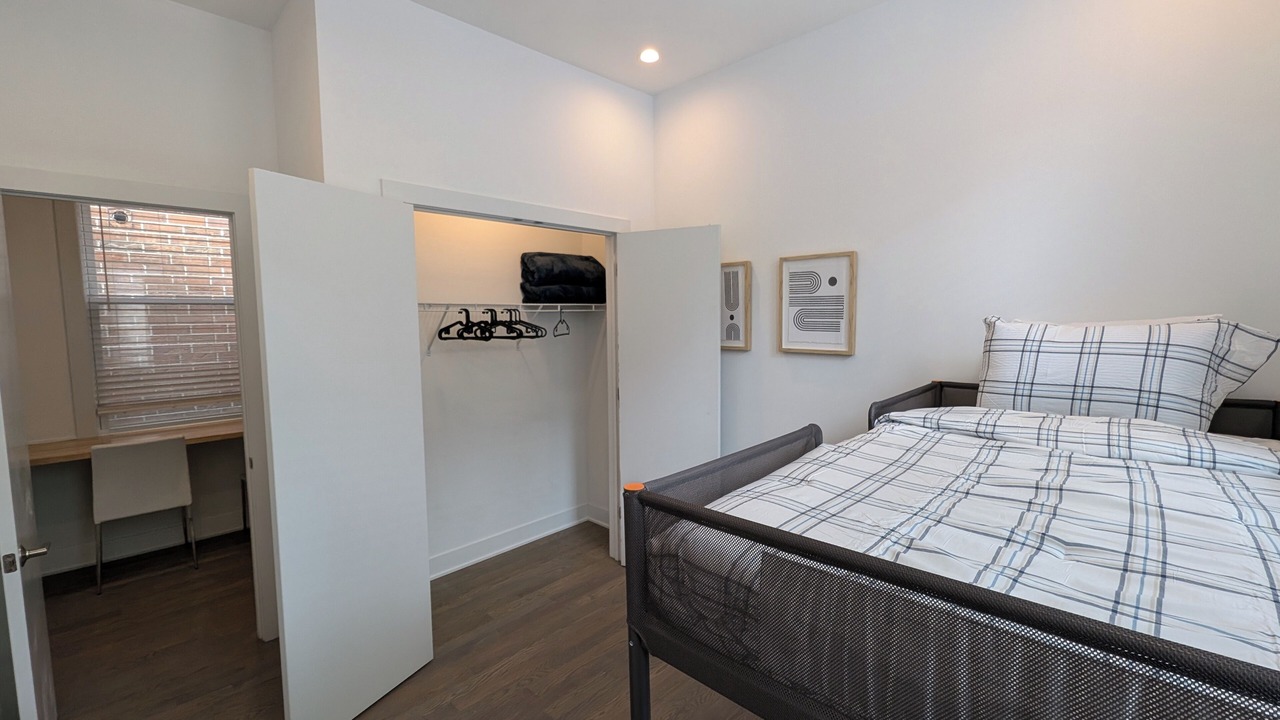 Photo of Bedroom in Roscoe Village