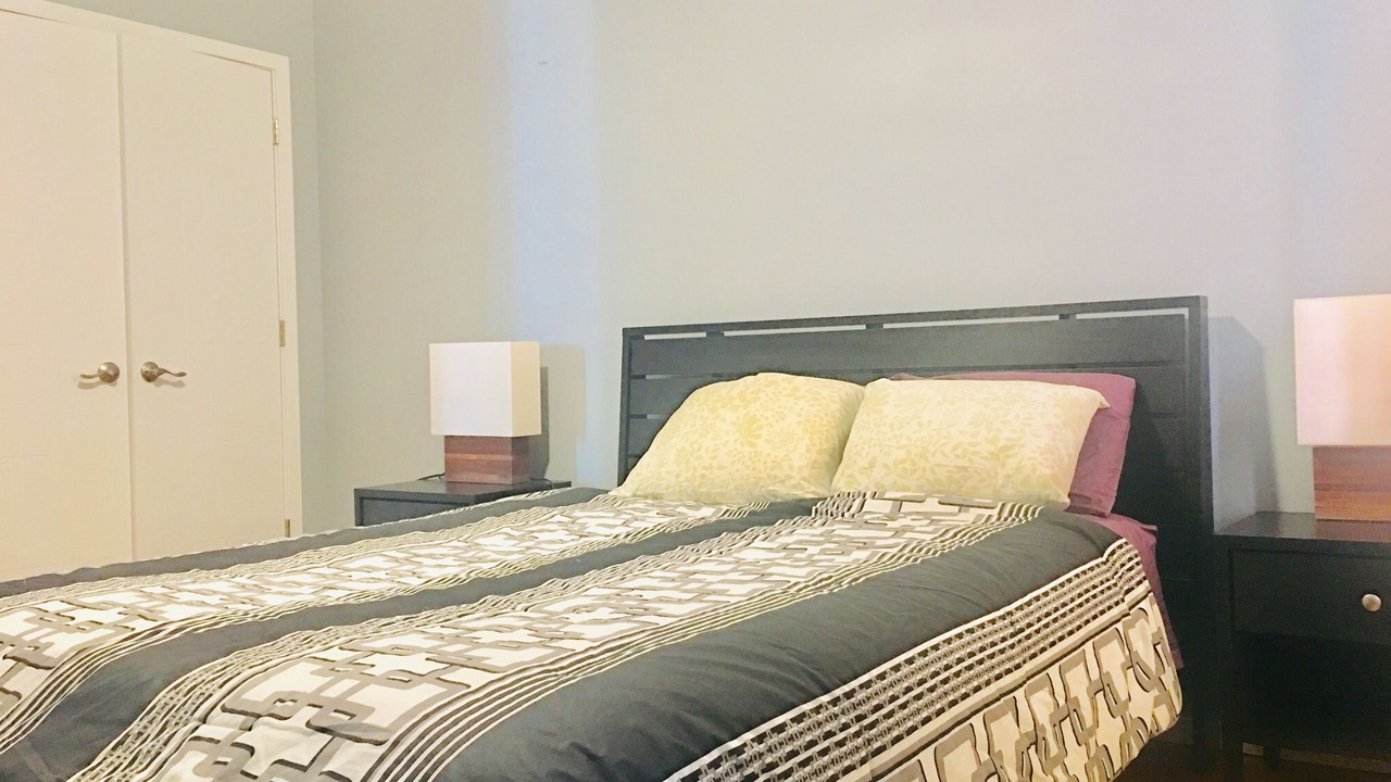 Photo of Bedroom in Edgewater