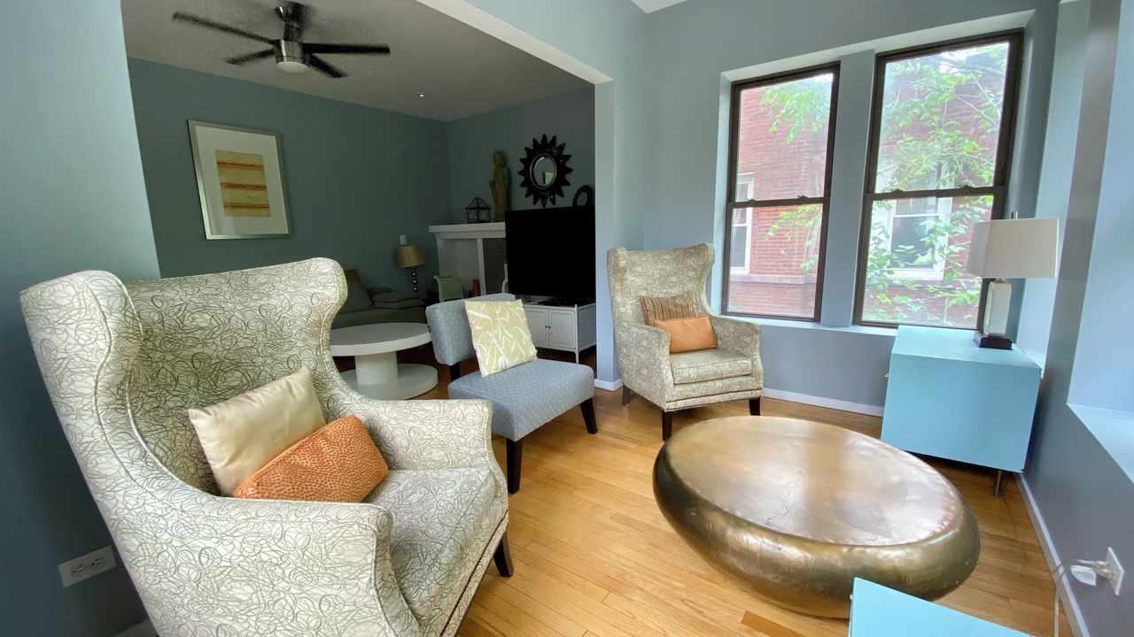 Photo of Livingroom in Edgewater