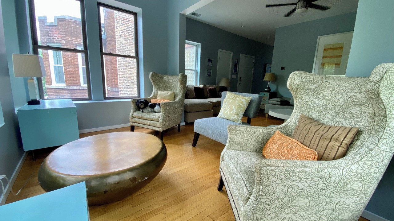 Photo of Livingroom in Edgewater