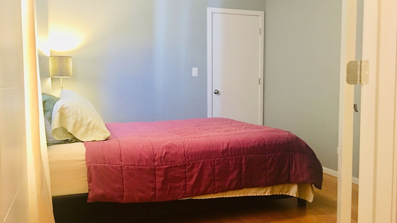 Photo of Bedroom in Edgewater