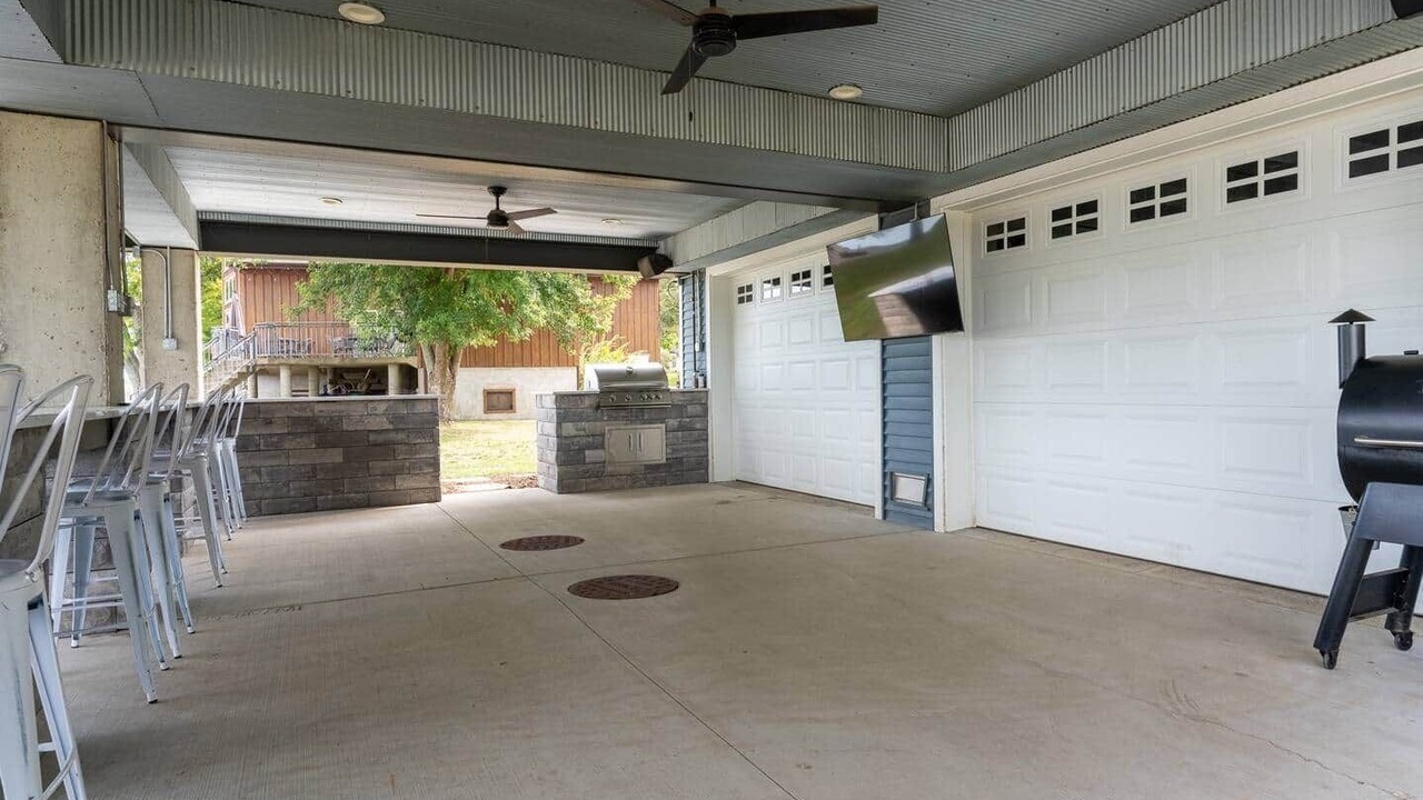 Photo of Patio Balcony in Holcomb