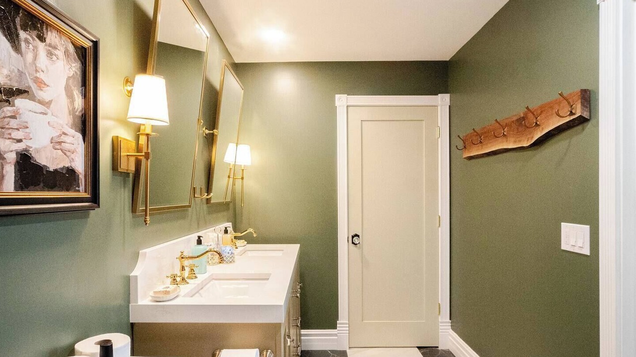 Photo of Bathroom in Grayslake