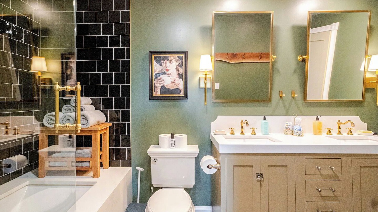 Photo of Bathroom in Grayslake