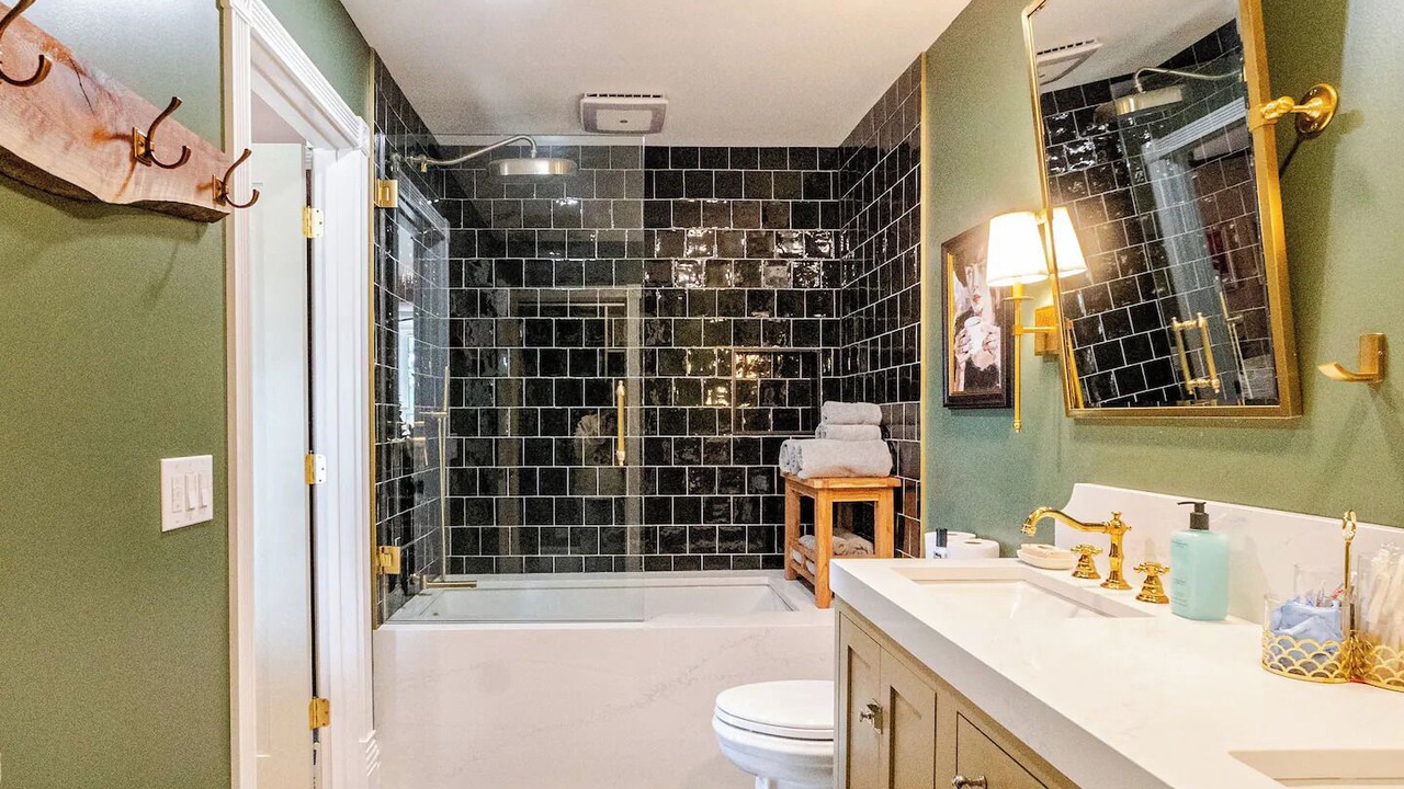Photo of Bathroom in Grayslake