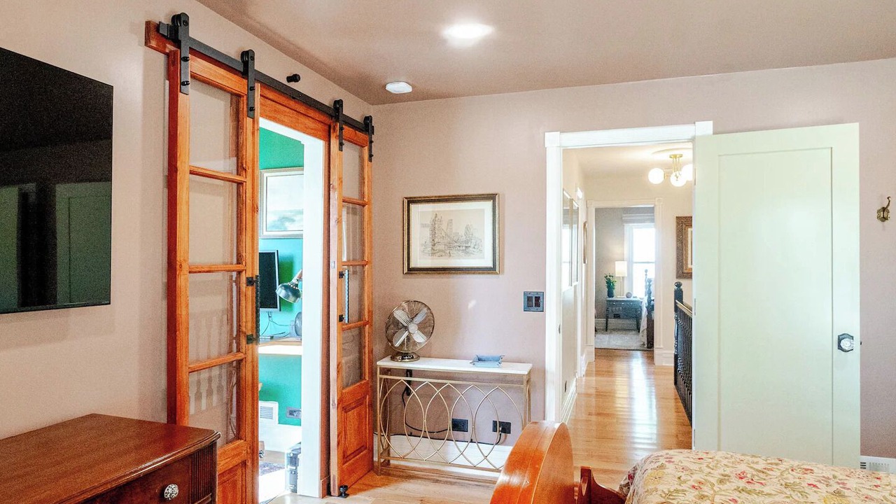 Photo of Bedroom in Grayslake
