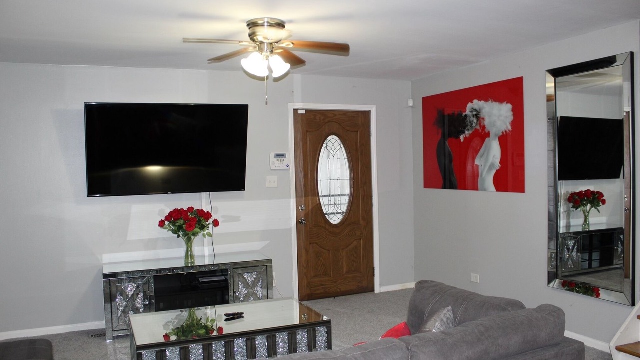 Photo of Livingroom in Calumet City
