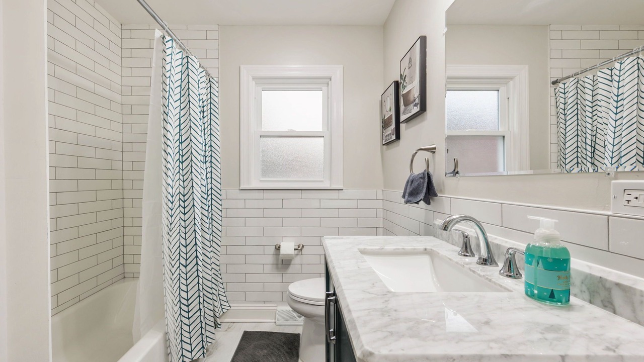 Photo of Bathroom in Worth