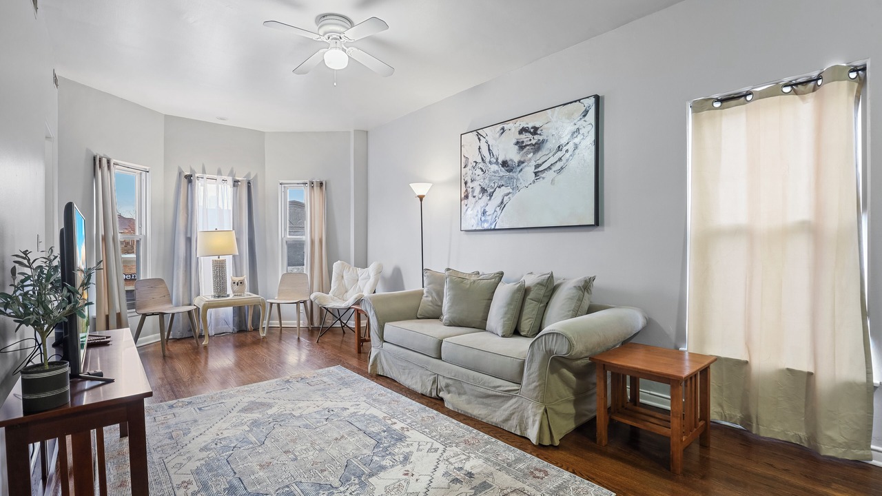 Photo of Livingroom in Brookfield