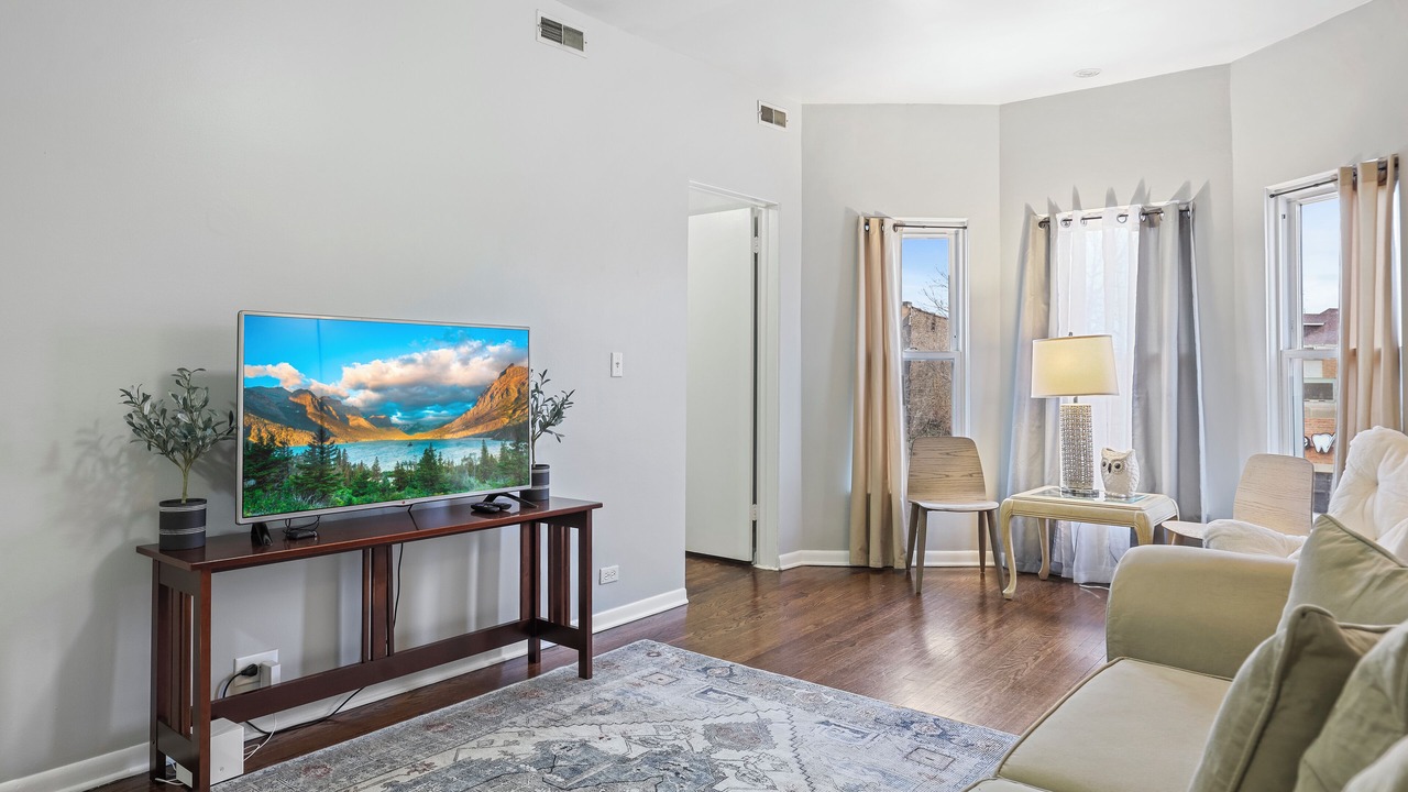 Photo of Livingroom in Brookfield