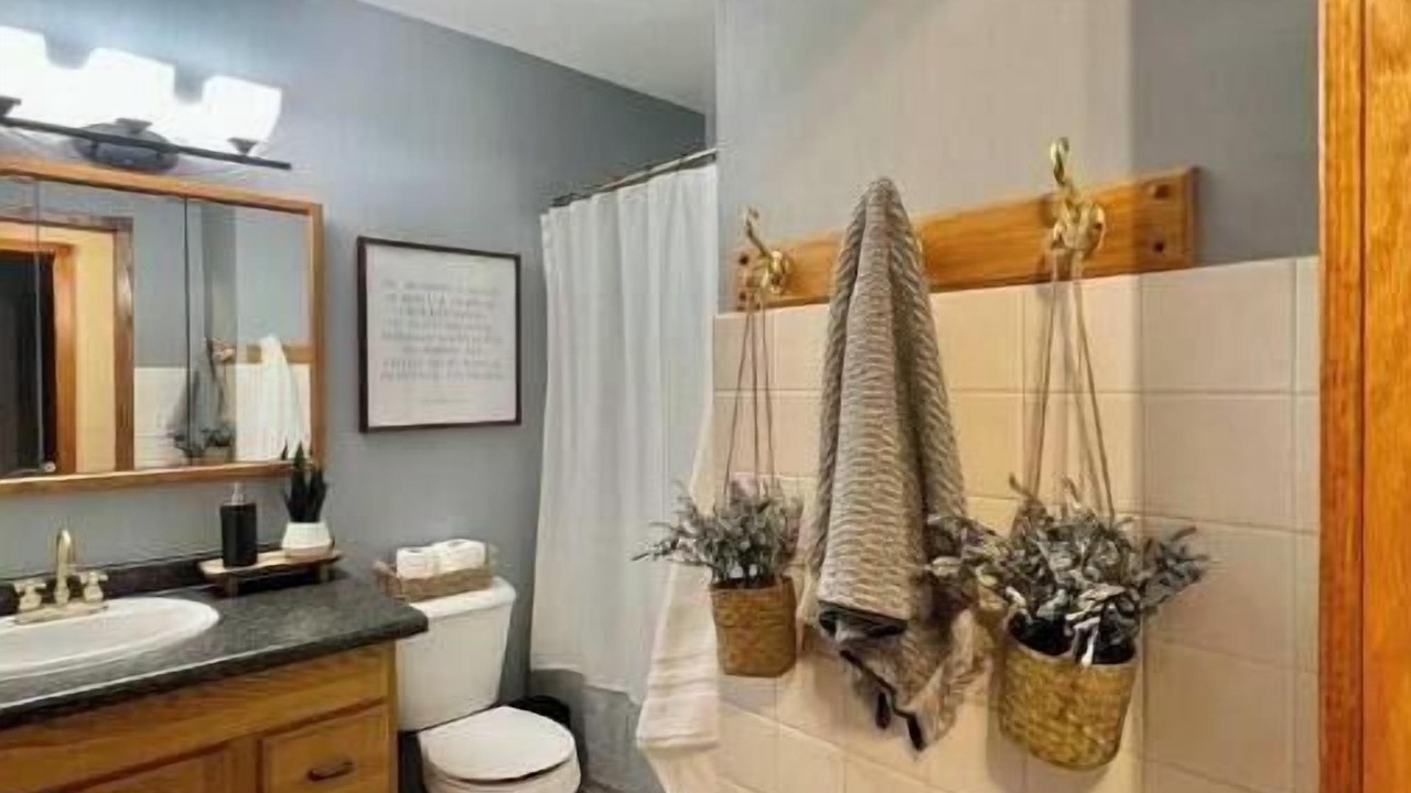 Photo of Bathroom in Dixon