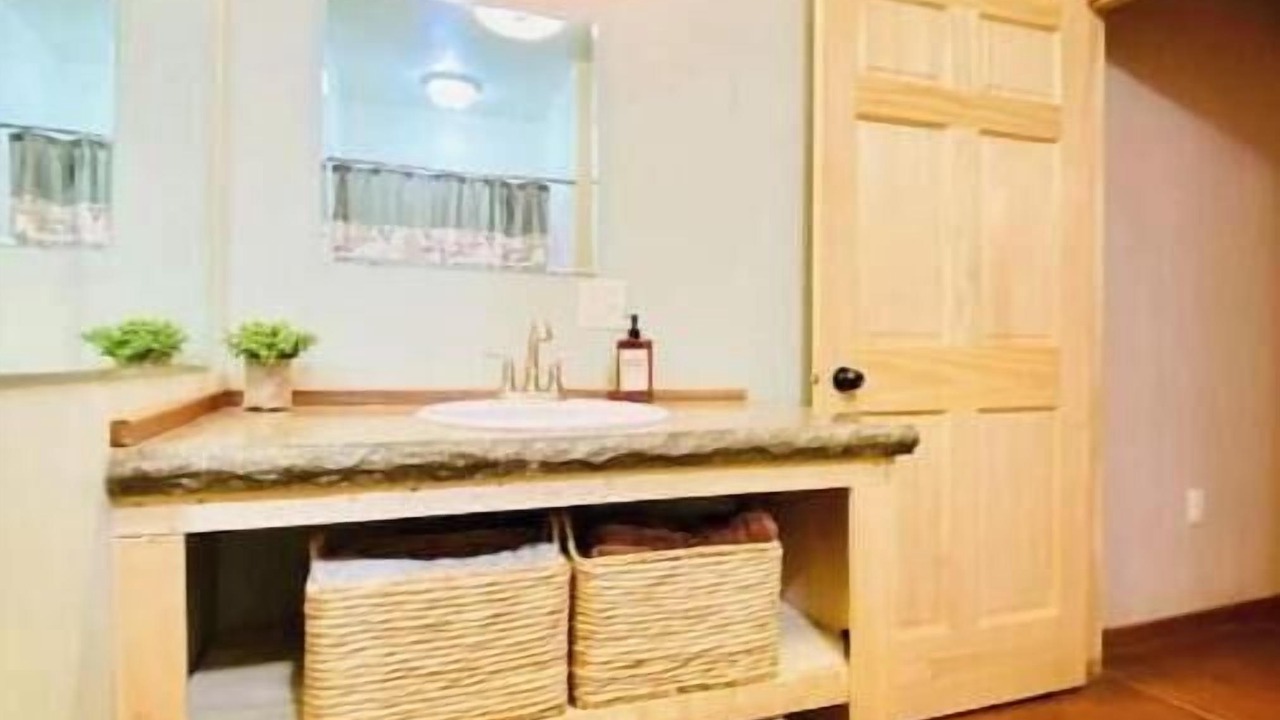 Photo of Bathroom in Dixon