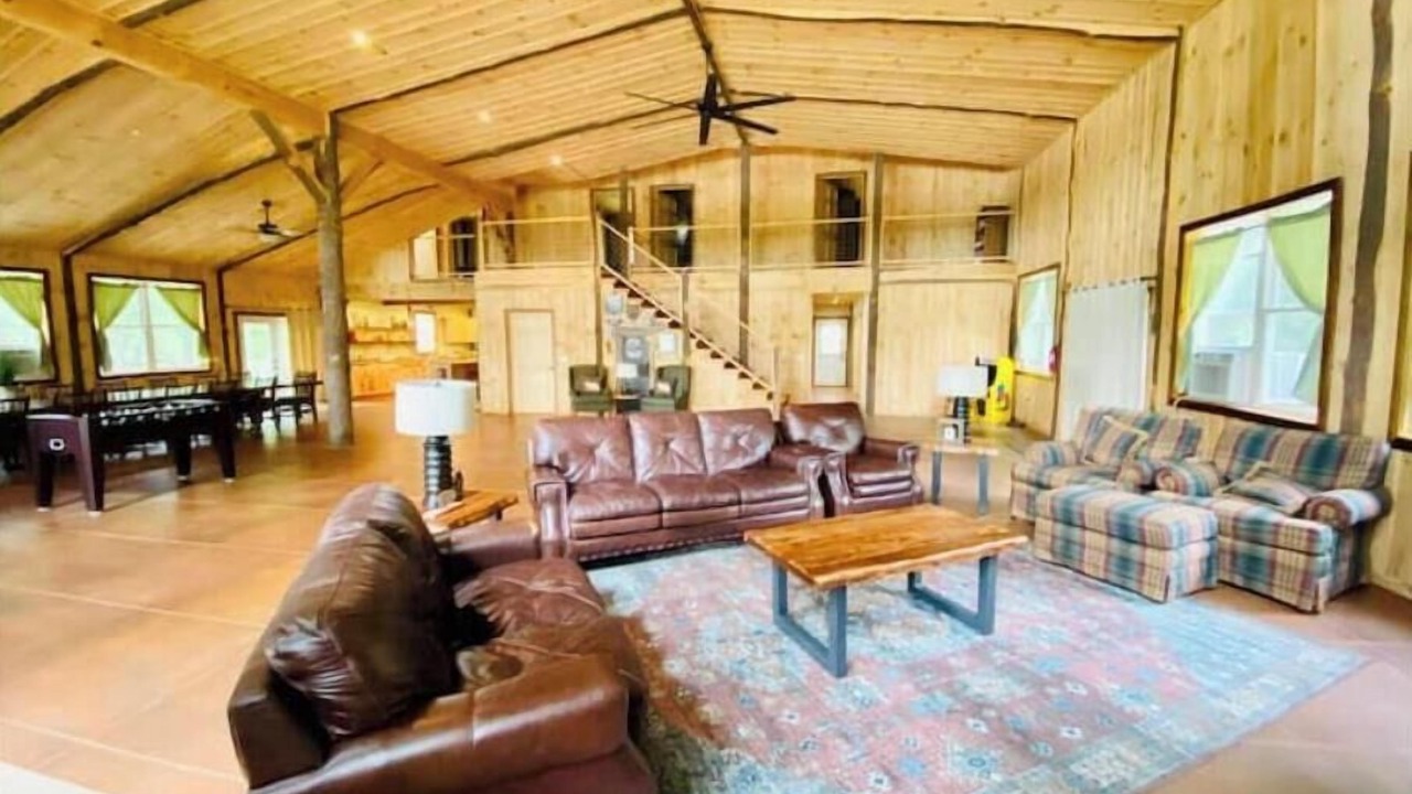 Photo of Livingroom in Dixon
