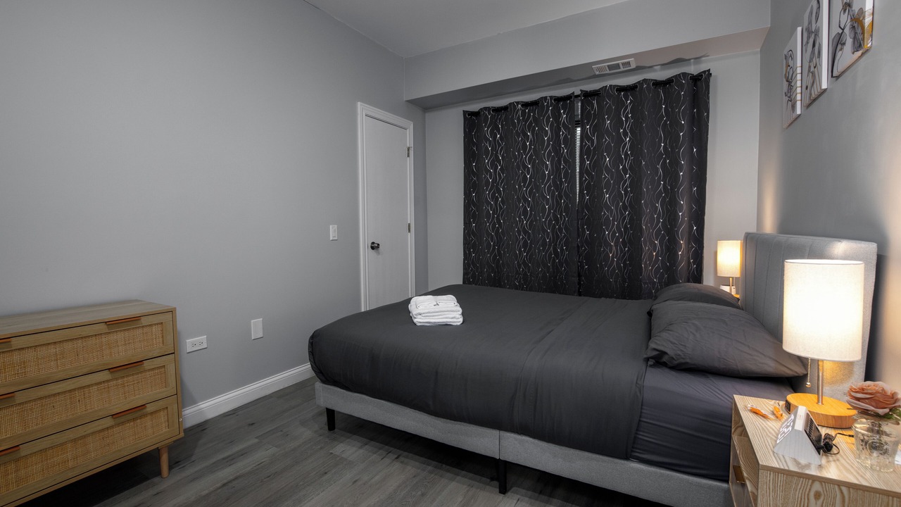 Photo of Bedroom in Lower West Side