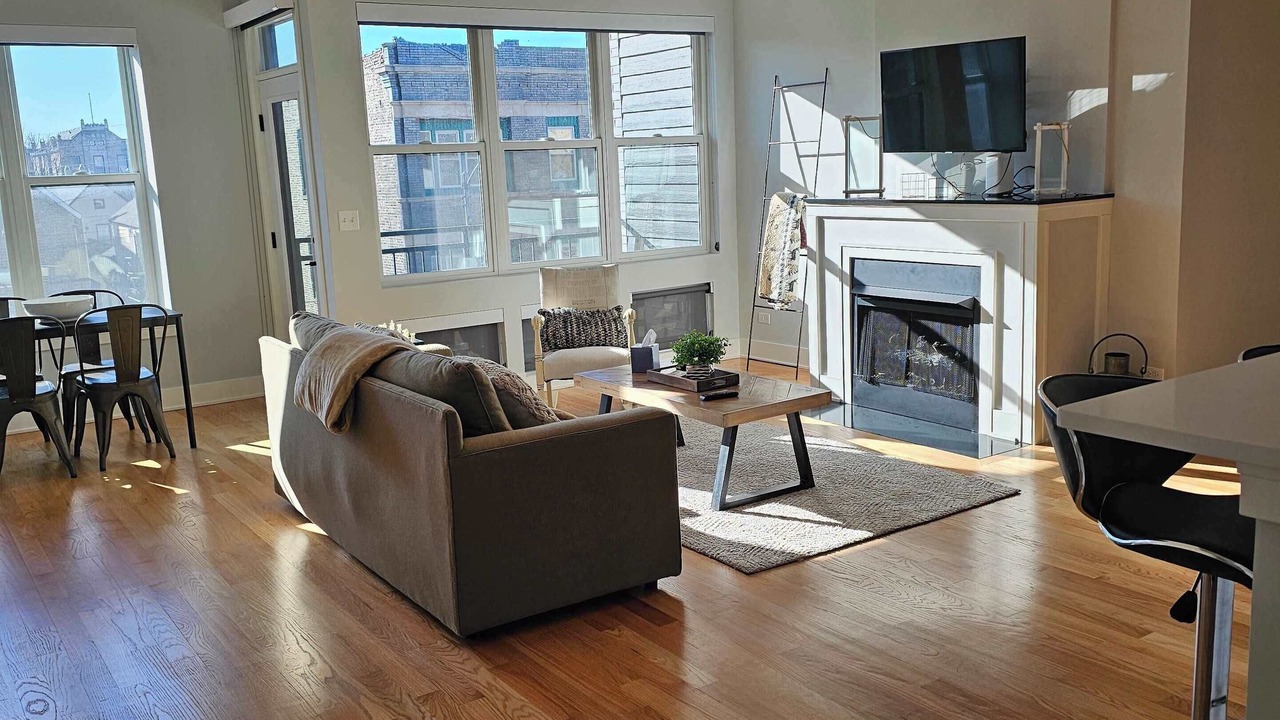 Photo of Livingroom in Lower West Side