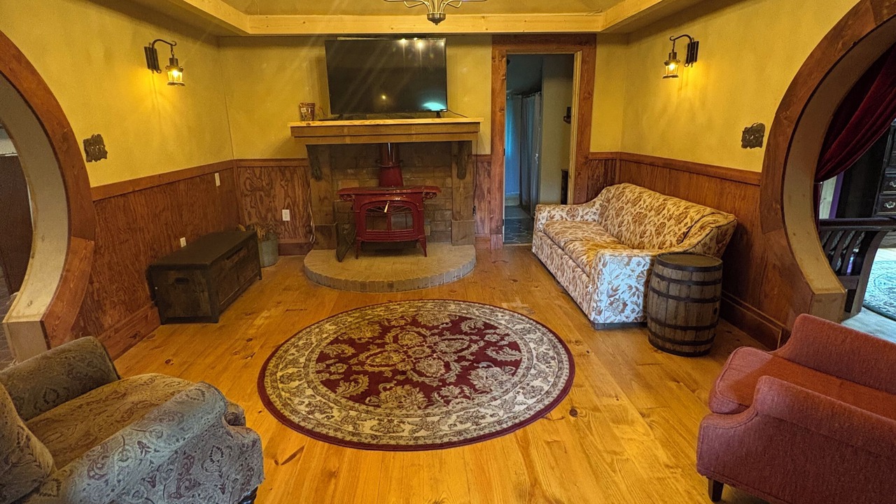 Photo of Livingroom in Nauvoo