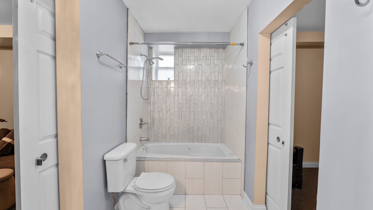 Photo of Bathroom in Grand Boulevard