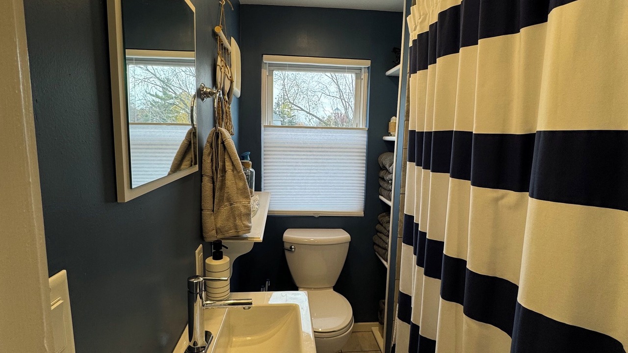 Photo of Bathroom in DeKalb