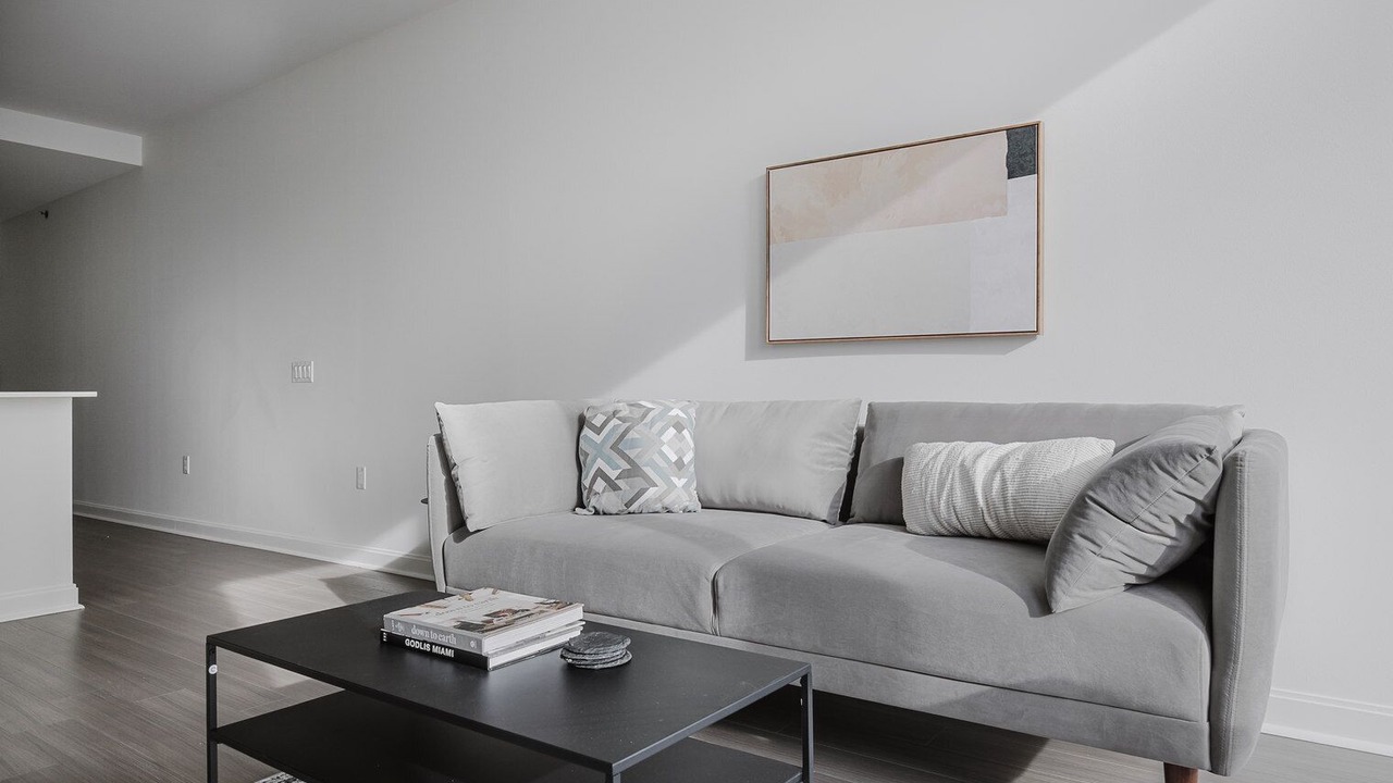 Photo of Livingroom in Streeterville
