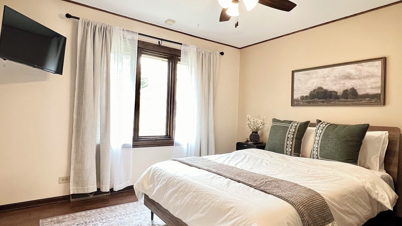 Photo of Bedroom in Schaumburg