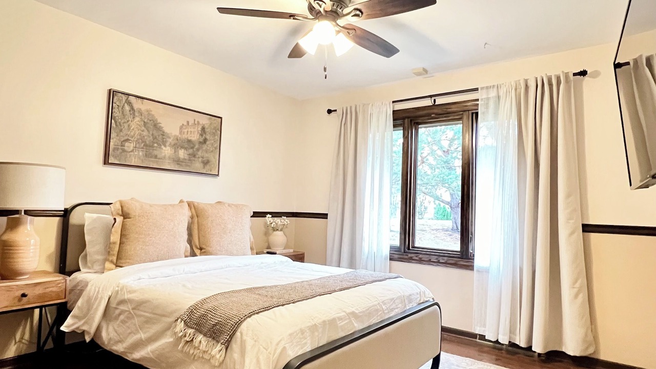 Photo of Bedroom in Schaumburg