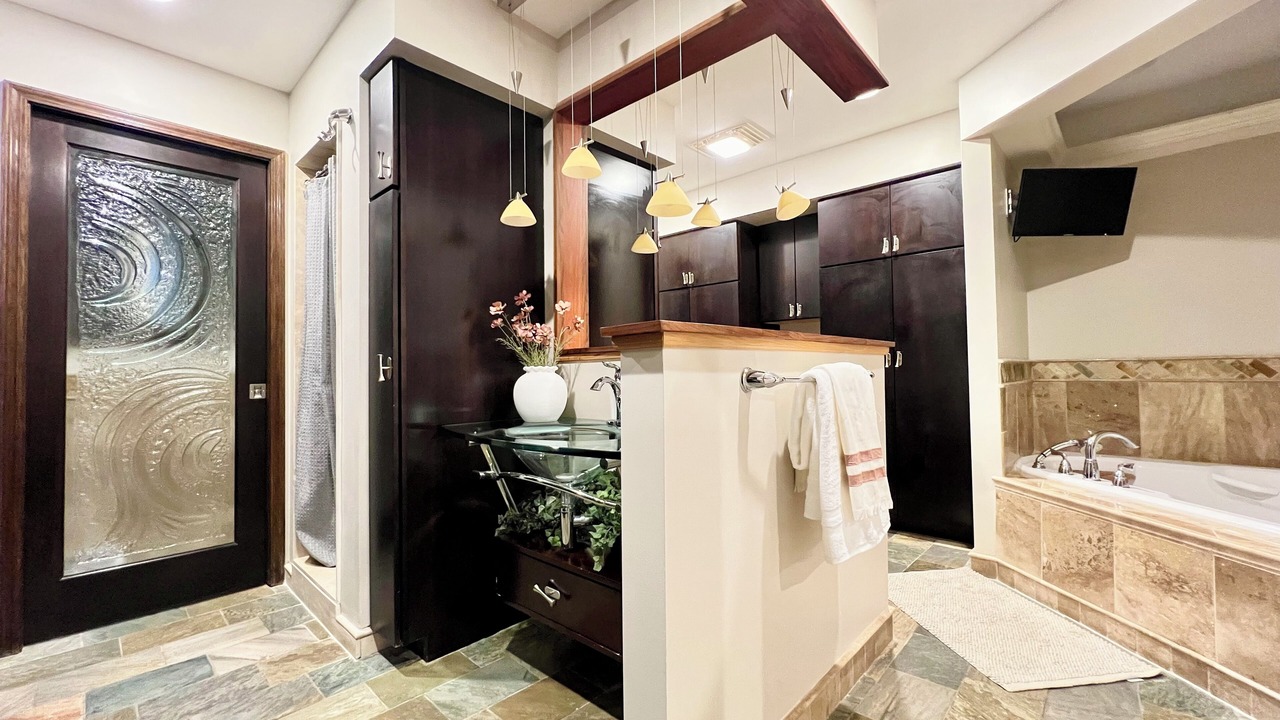 Photo of Bathroom in Schaumburg