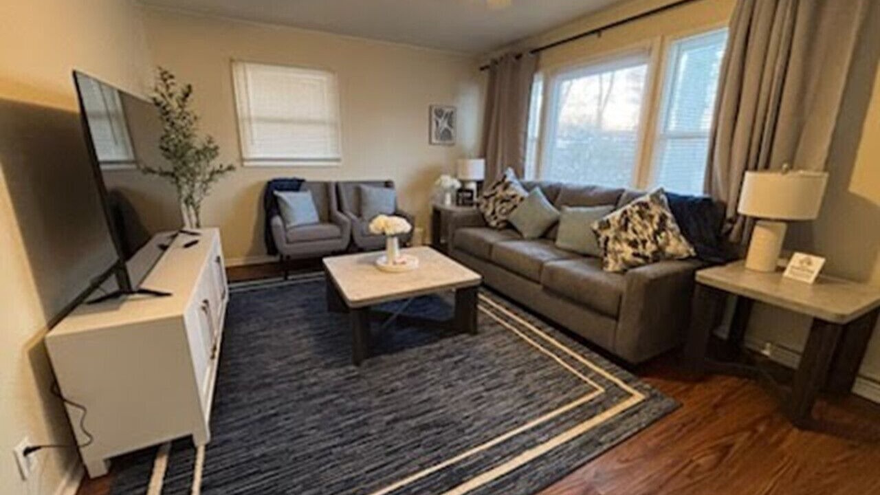Photo of Livingroom in Waukegan
