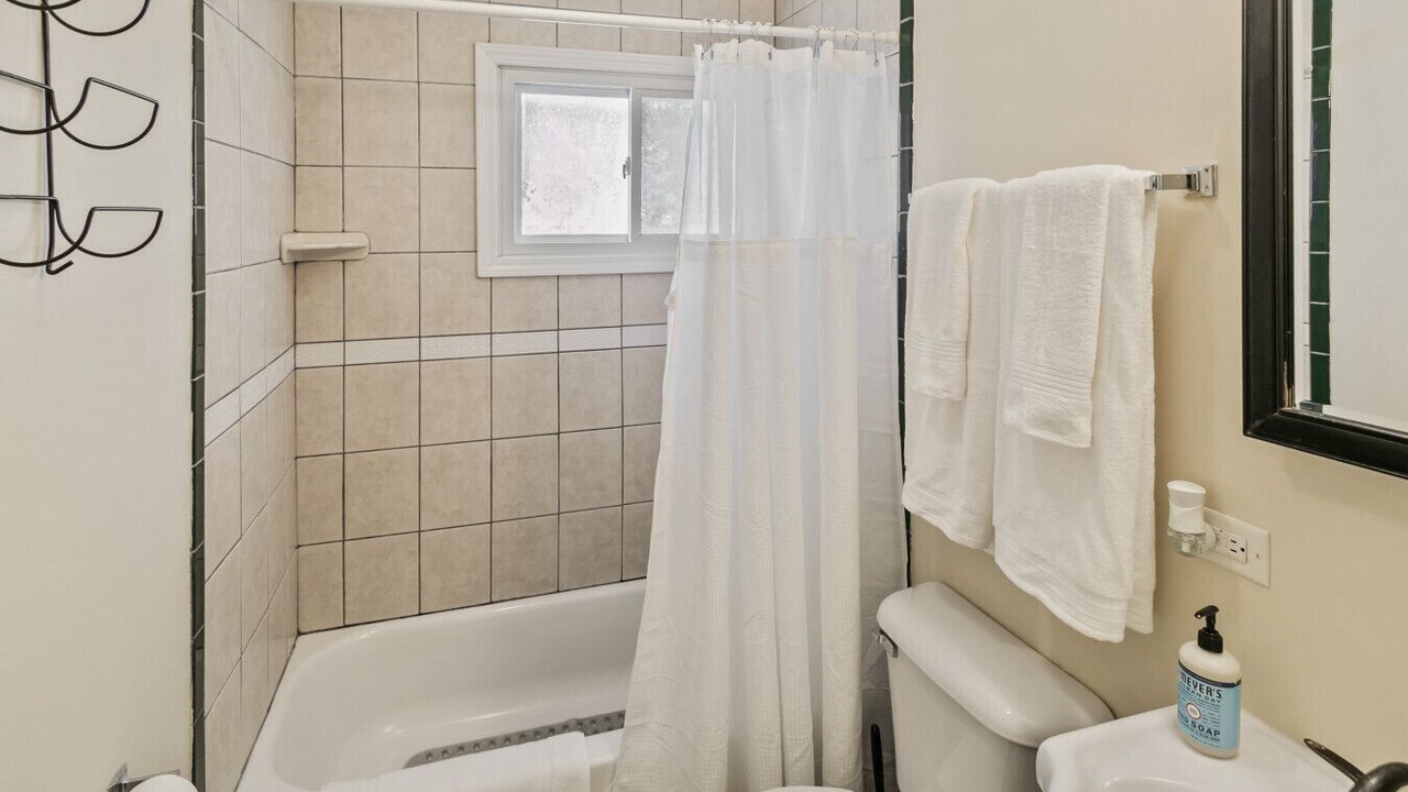 Photo of Bathroom in Waukegan